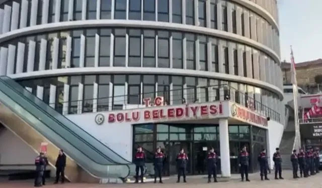 Bolu Belediyesi’ne operasyon: Binada arama yapıldı