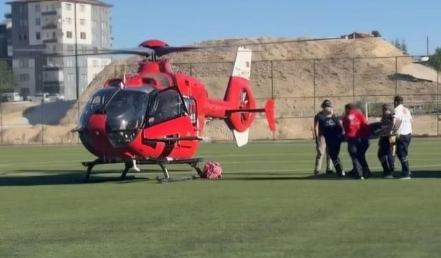 78 yaşındaki hasta için ambulans helikopter havalandı