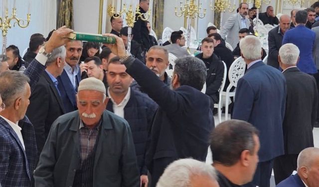 Diyarbakır’da 3 Yıllık husumet Kur’an altında son buldu Ensarioğlu; “Eskiden intikam erkeklikti, şimdi affetmek”