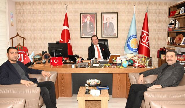 DİSK Dev Sağlık-İş’ten Dicle Üniversitesi Rektörlüğü’ne ziyaret