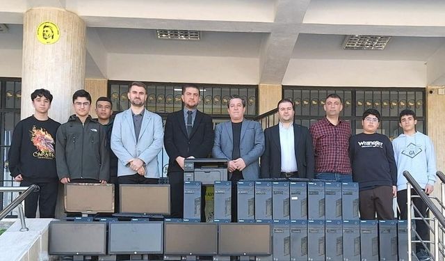 Dicle Elektrik’ten Diyarbakır’da öğrencilere teknoloji desteği