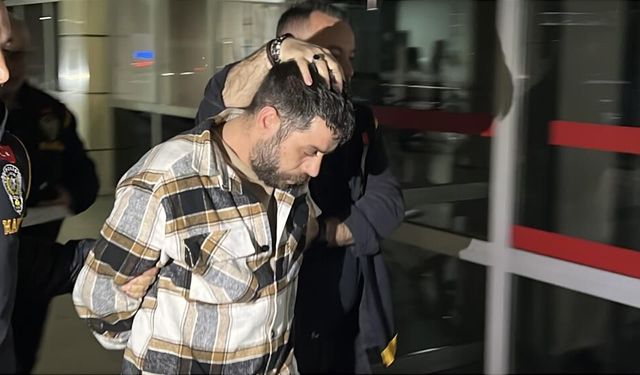 5 yarım altın için yaşlı kadını katletti