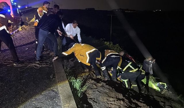 Şanlıurfa'da otomobil şarampole uçtu: Çok sayıda yaralı