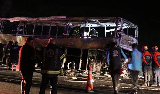 Denizli’de yolcu otobüsü kazasında can pazarı: Çok sayıda ölü ve yaralı