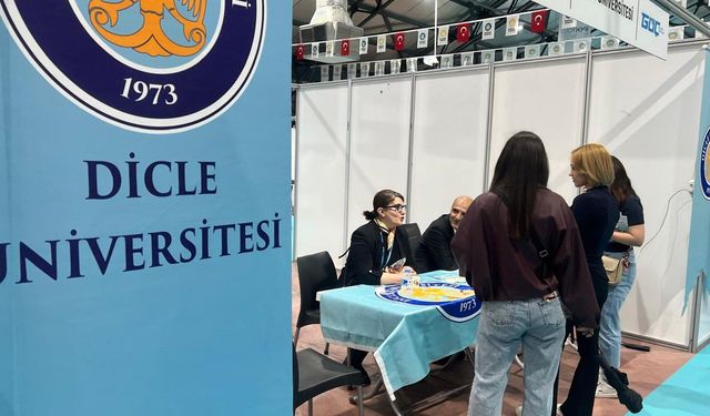 Kariyer fuarında Dicle Üniversitesi rüzgarı