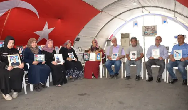 Diyarbakır’da evlat nöbetinde hüzünlü bayram