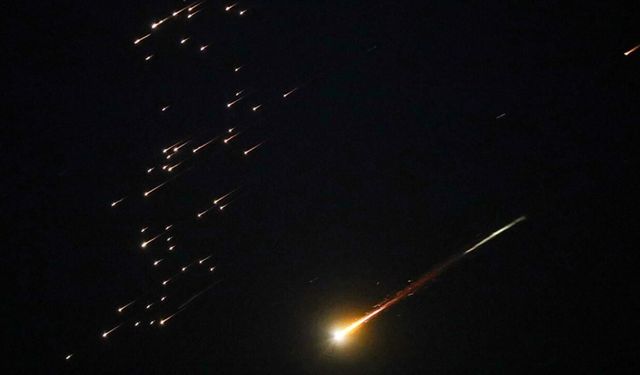 İran'dan ABD hava üssüne misilleme