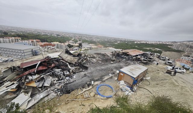 Hatay’da Diyarbakırlı işçilerin kaldığı konteynerlerde yangın çıktı