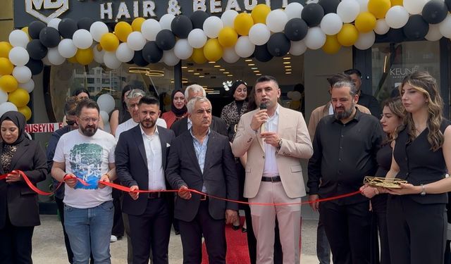 İş Dünyası ve Siyaset Mehmet Baydan Kuaförü açılışında buluştu