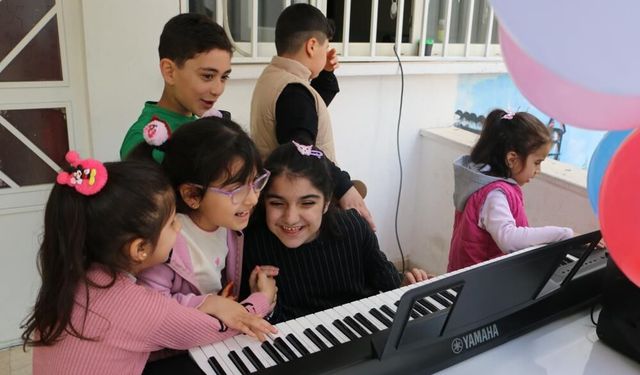 Diyarbakır’da özel eğitim öğrencileri Bilim Fuarı'nda hünerlerini sergiledi