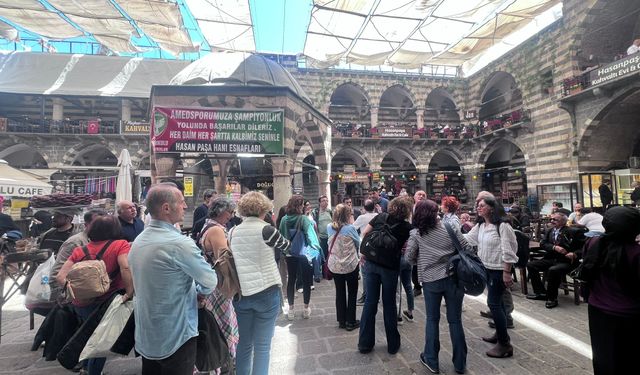 İstanbul Tıp Fakültesi 90 Mezunları Diyarbakır’da