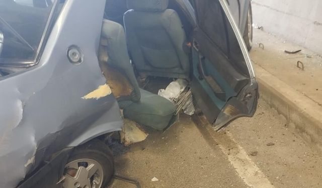 Tünelde duvara çarptı hurdaya döndü
