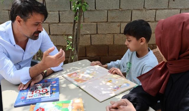 Diyarbakır’da evinde eğitim alan özel ihtiyaçlı Zeynel’in askerlik hayali