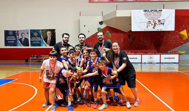 Diyarbakır’da Çamlıca Basketbol U10 Ligi’nde zirveyi bırakmadı