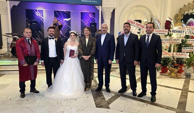 Diyarbakır’da iş dünyası ve siyaseti buluşturan düğün