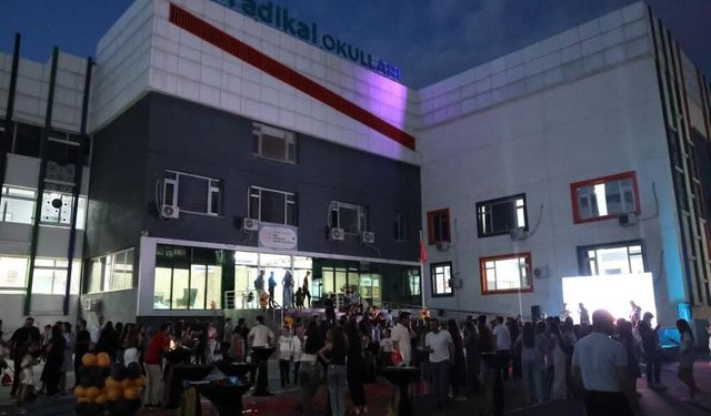 Diyarbakır’da öğrenciler kep attı