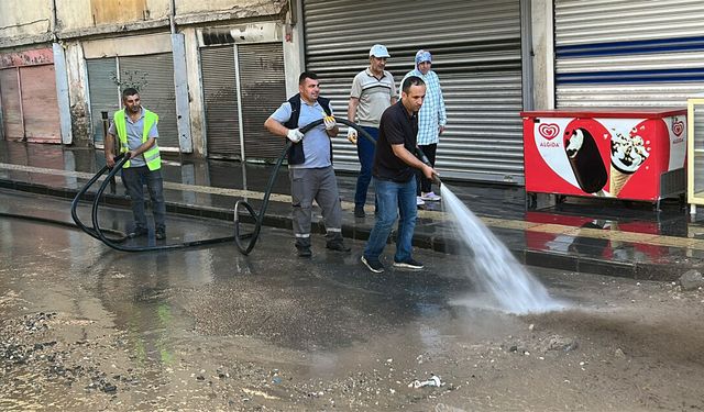 Bağlar’da doğalgaz sonrası büyük temizlik!  Güneş; “Şehrimize hep birlikte sahip çıkalım”