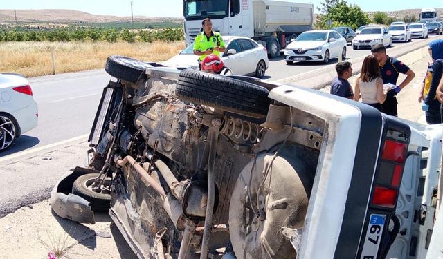 Otomobil ters döndü 8 aylık bebek hayatını kaybetti