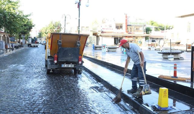 Diyarbakır Büyükşehir’den Sur’a temizlik dokunuşu
