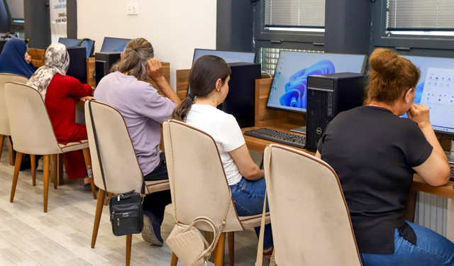 Diyarbakır'da görme engelliler için dijital okuryazarlık eğitimi
