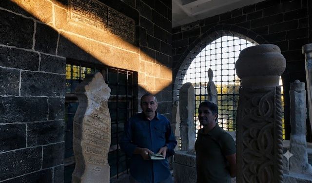 Diyarbakır’da yıllardır süren tartışmaya kitabe yanıt verdi