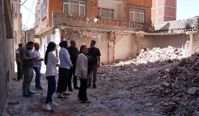 Diyarbakır Eşbaşkanları metruk yapıları inceledi