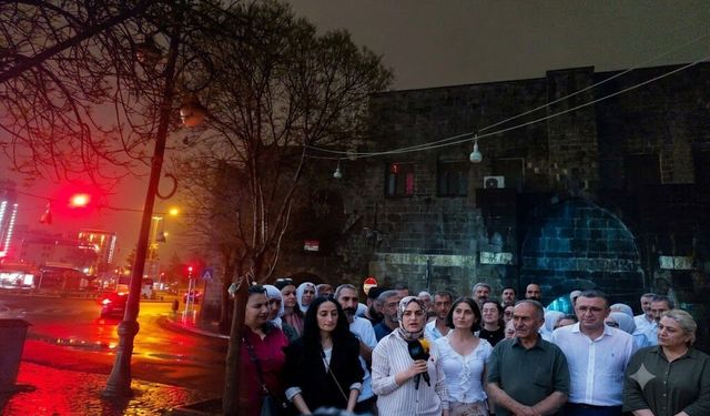 Diyarbakır’da elektrik kesintilerine tepki: Aydınlık Sur umuttur çağrısı