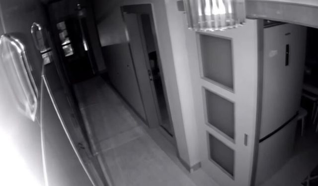 Korkutan deprem kameralara yansıdı
