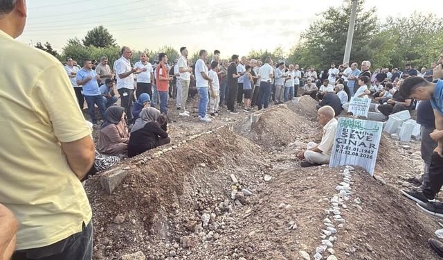 Diyarbakır’daki feci kazada ölen 5 kardeş ve 2 yeğen toprağa verildi