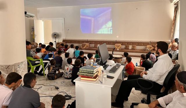 Diyarbakır Dicle'de Kur'an kursu öğrencilerine film keyfi