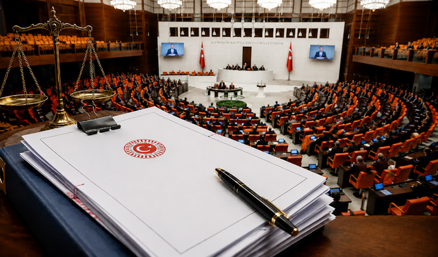 Çerçeve yasa olarak bilinen teklif Adalet Komisyonu'nda kabul edildi