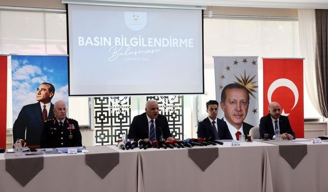 Diyarbakır'da güvenlik zirvesi! Vali Zorluoğlu rakamlarla son durumu açıkladı