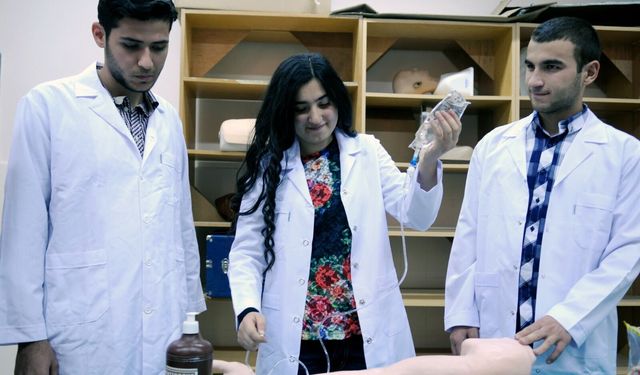 Diyarbakır’da 60 yıllık tıp geleneği: Dicle Üniversitesi yeni hekim adaylarını bekliyor