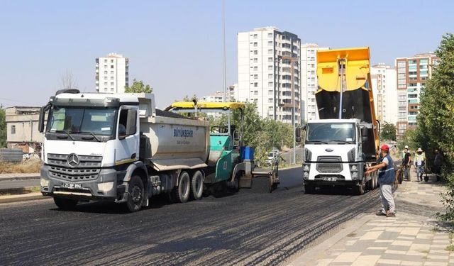 Diyarbakır’da 2 cadde 10 bin 400 ton asfaltla yenilendi