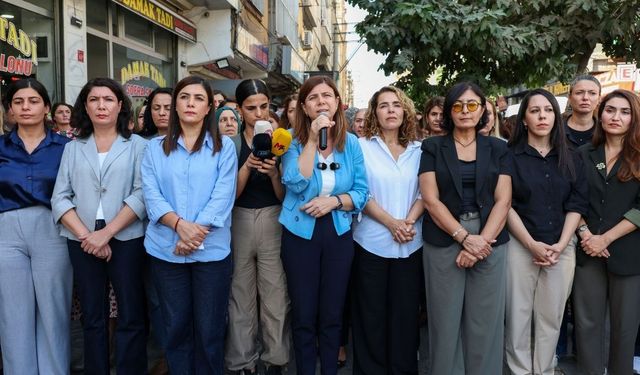 Diyarbakır’da kadın katliamlarına tepki: Hep birlikte hesabını sormalıyız
