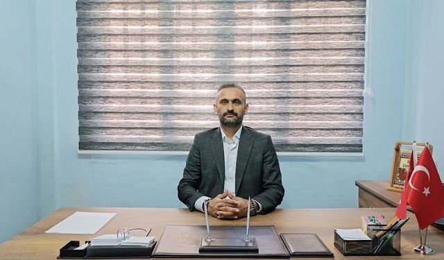 Sinanoğlu: 12 Eylül demokrasinin kara lekesidir