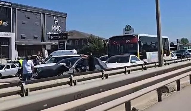 Zincirleme kazada 7 çocuk yaralandı