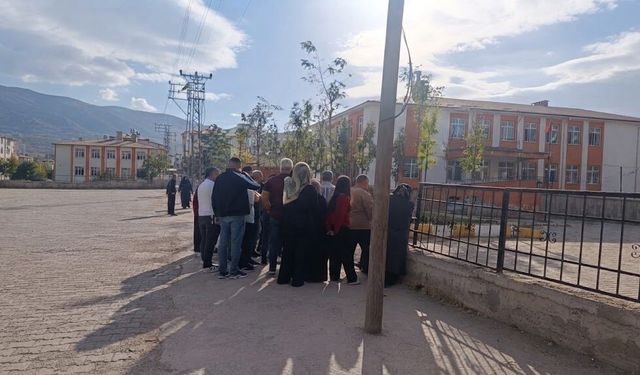 Van’da okulda silah paniği! Öğrenci pompalı tüfekle geldi
