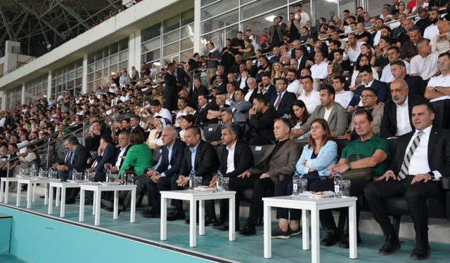 Amedspor, Trabzonspor’u devirdi! Eşbaşkan Bucak galibiyeti tribünden izledi
