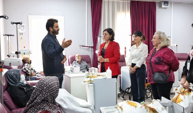 Diyarbakır’da onkoloji hastalarına moral ziyareti