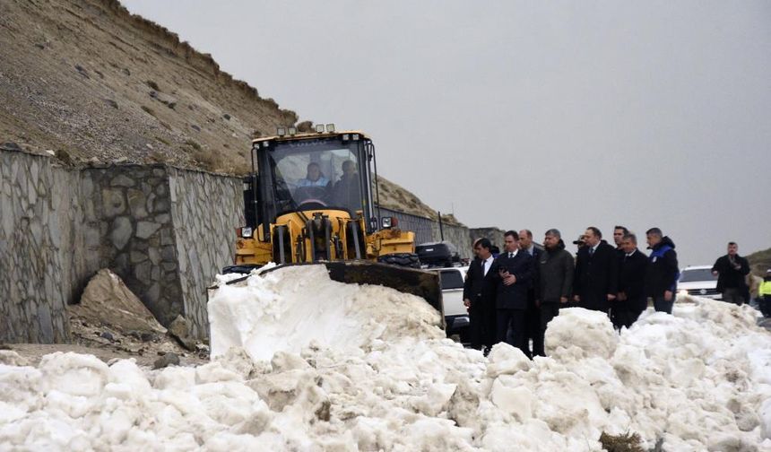 Dünyanın ikinci büyük krateri ziyarete açıldı