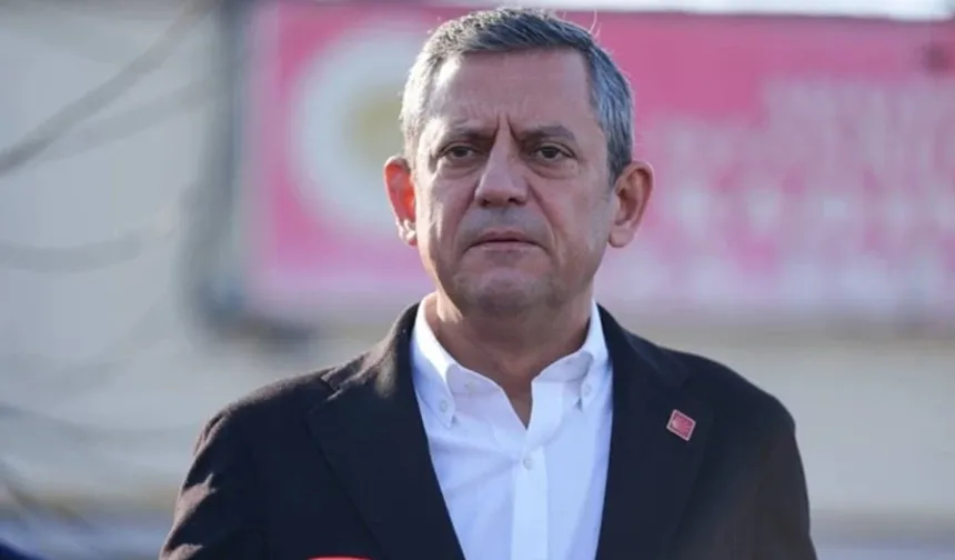 CHP Lideri Özgür Özel'e Yumruklu Saldırı