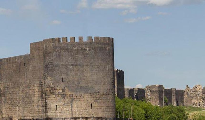 Diyarbakır'da "Maziden Atiye" Gençlik Kampı başlıyor!