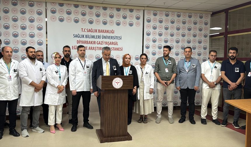 Diyarbakır'da Prof Gazi Yaşargil'e duygusal tören