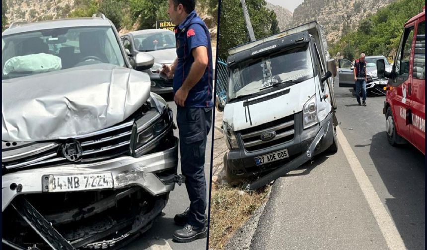 Mardin'de iki araç çarpıştı: 6 yaralı