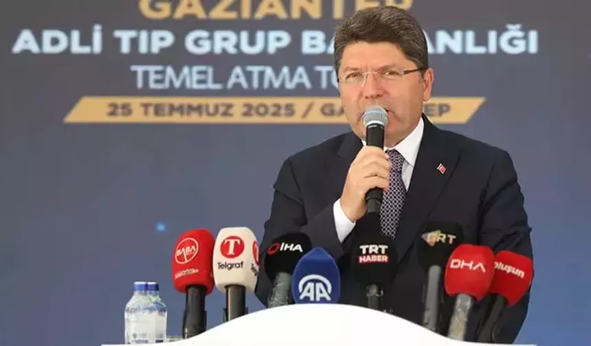Bakan Tunç: Darbeciler tarafından yazılmış olması bile anayasanın değiştirilmesi için geçerli sebep