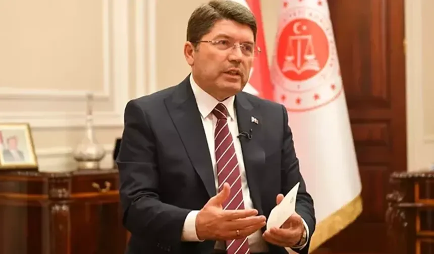 Bakan Tunç'tan Yangınla İlgili Çarpıcı Açıklama: Şüpheli FETÖ'den İhraç Edilmiş Astsubay Çıktı!