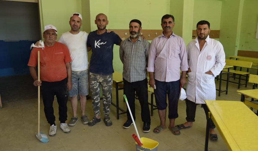 Diyarbakır’ın fedakar öğretmenleri; Herkes tatilde , onlar çalışıyor