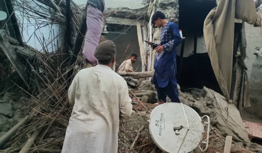 Afganistan’daki deprem yarım milyon insan etkilendi, binlerce ev yıkıldı