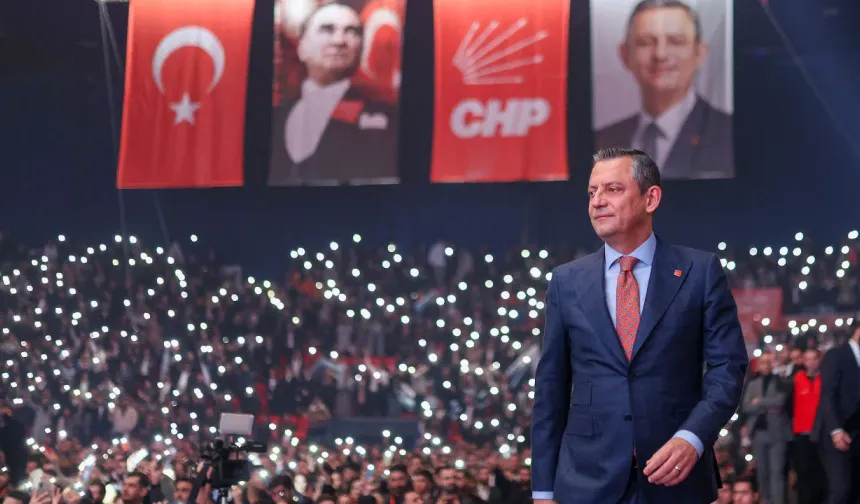 Özgür Özel, CHP’nin Grup Başkanı seçildi